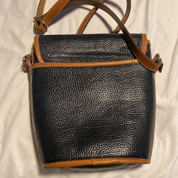 Super cute vintage, Dooney and Bourke purse - Picture 4 of 6